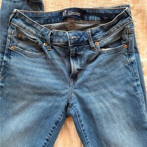GAP Light Blue Skinny Jeans - Women's